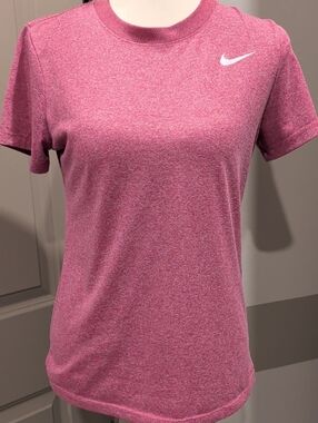 Nike Women's Heathered Pink Short Sleeve Tee
